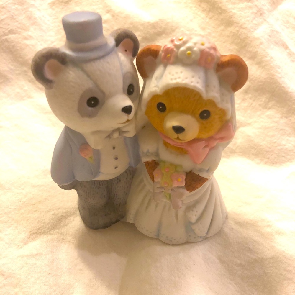 Bride and Groom bear figurine